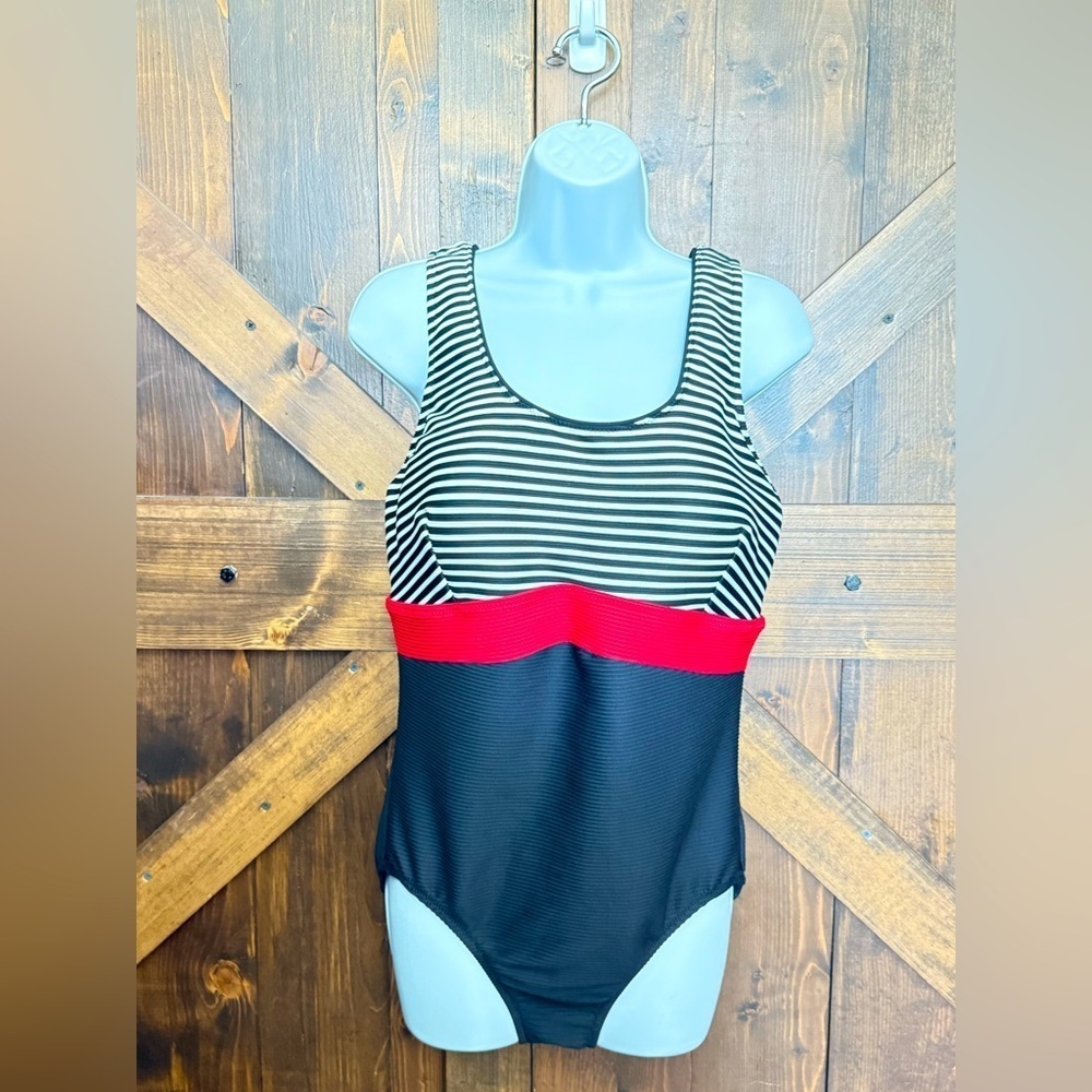 Lands’ End One Piece Swimsuit Underwire Built-In Bra Textured NWOT Women’s 14W